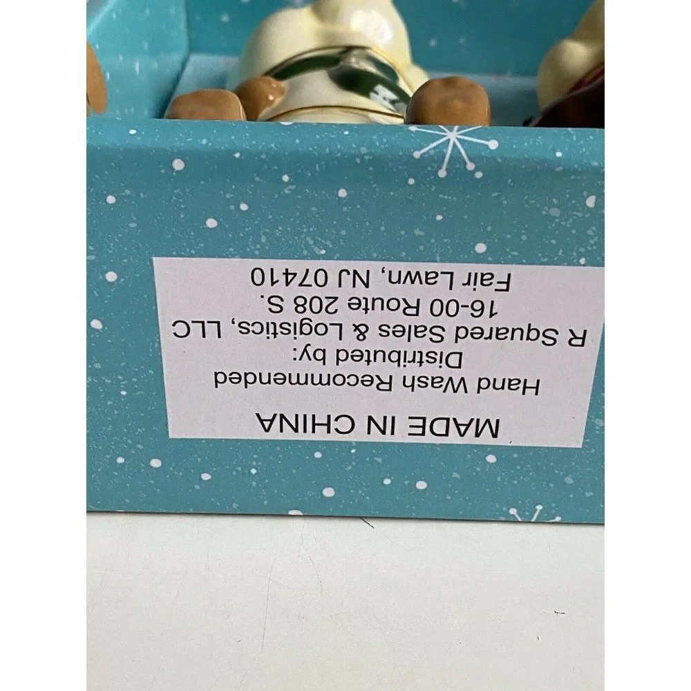 Disney Chip & Dale Scarf Chipmunk Salt & Pepper Shakers‎ Ceramic Christmas NEW
